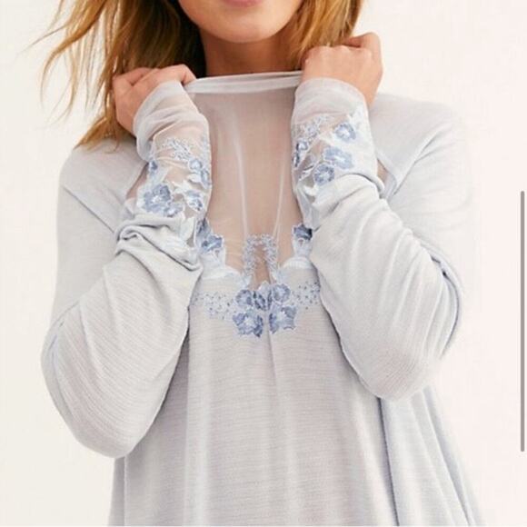 Free People Saheli Glacier Embroidered Floral Top Women’s Small Blue Pastel Boho - Picture 3 of 10